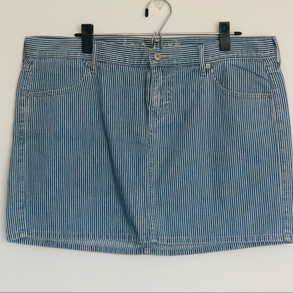 Railroad stripe denim skirt